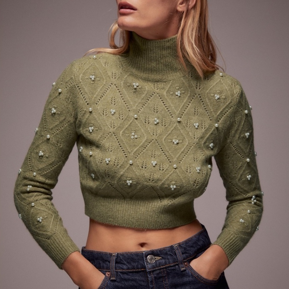 ZARA CROPPED GREEN KNIT SWEATER WITH PEARLS SIZE SMALL